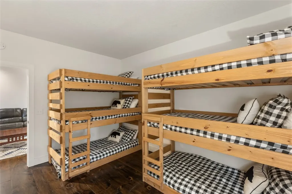 114 Settler's Rest Road Glenville NC 28736