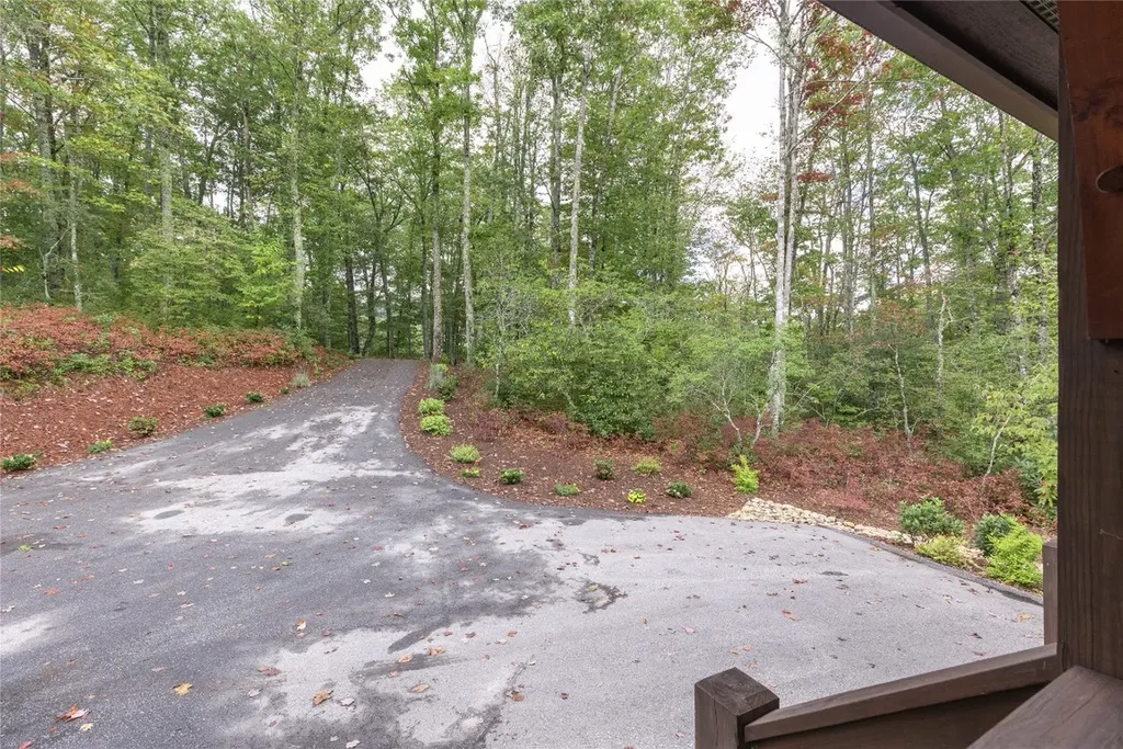 114 Settler's Rest Road Glenville NC 28736