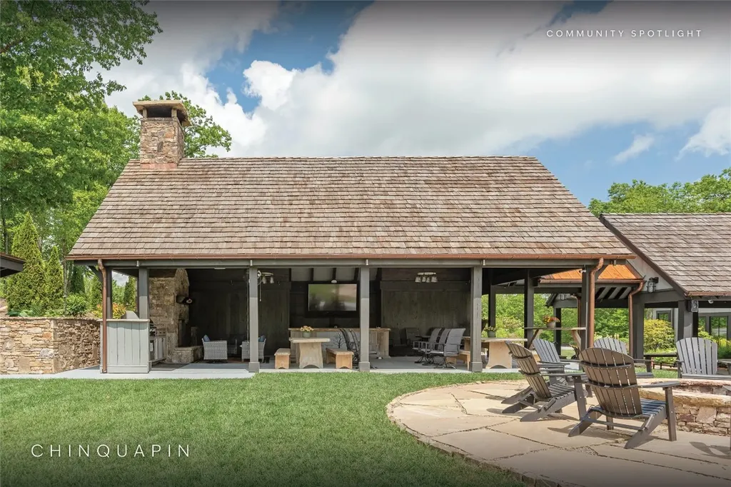 114 Settler's Rest Road Glenville NC 28736