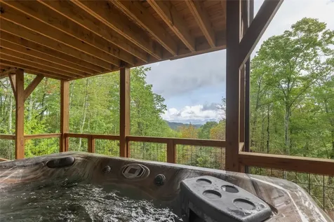 114 Settler's Rest Road Glenville NC 28736