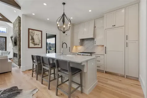 448 Lake Villas Way Highlands NC 28741