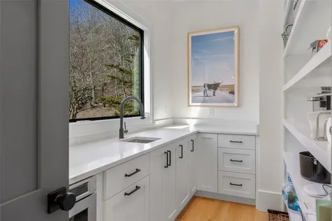 448 Lake Villas Way Highlands NC 28741