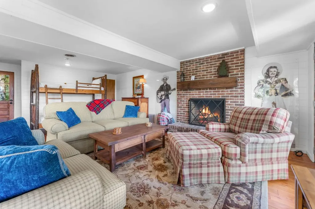 265 Cardwell Eaton Road Highlands NC 28741