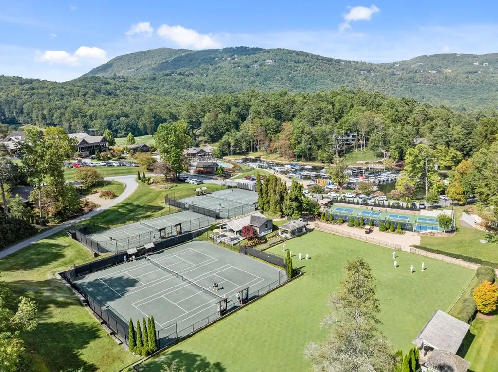 294 Club Colony Lane Lake Toxaway NC 28747