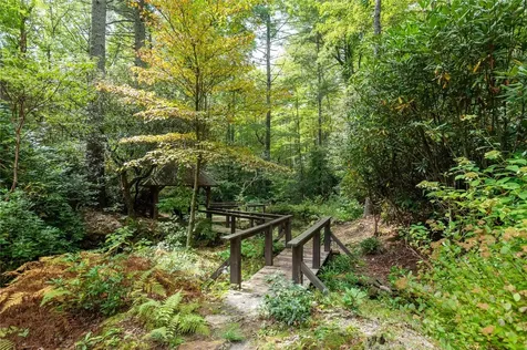 139 Foxglove Trail Cashiers NC 28717