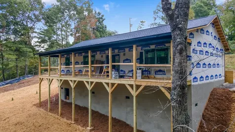 132 Fox Ridge Circle Franklin NC 28734