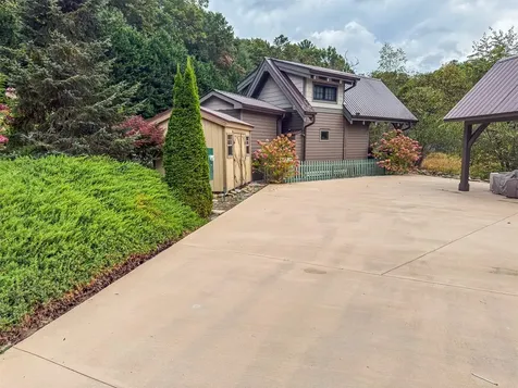 19 Highlands Way Scaly Mountain NC 28775