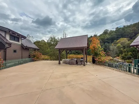 19 Highlands Way Scaly Mountain NC 28775