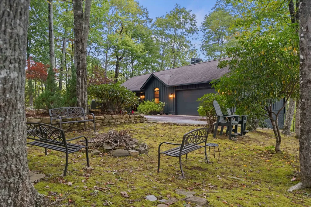 51 Clawsfoot Court Sapphire NC 28774