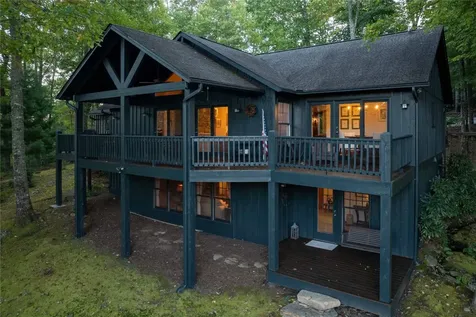 51 Clawsfoot Court Sapphire NC 28774