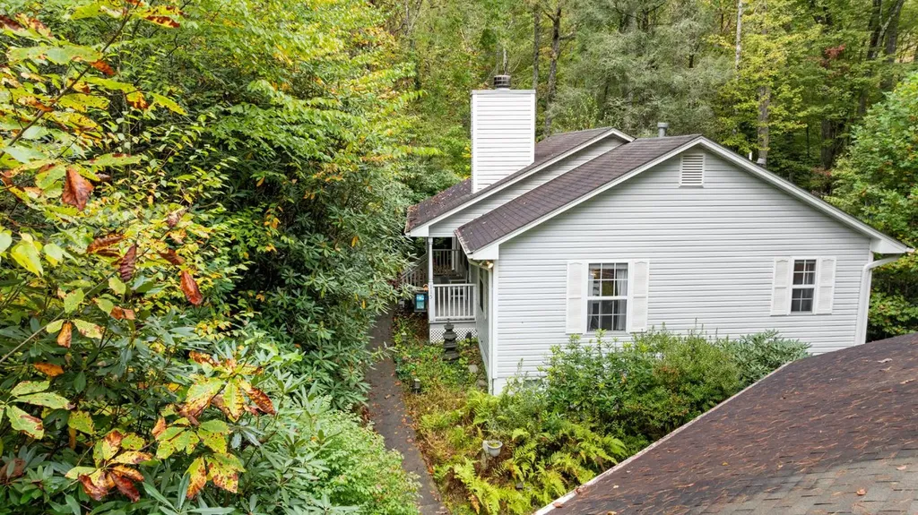 115 Juniper Court Sapphire NC 28774