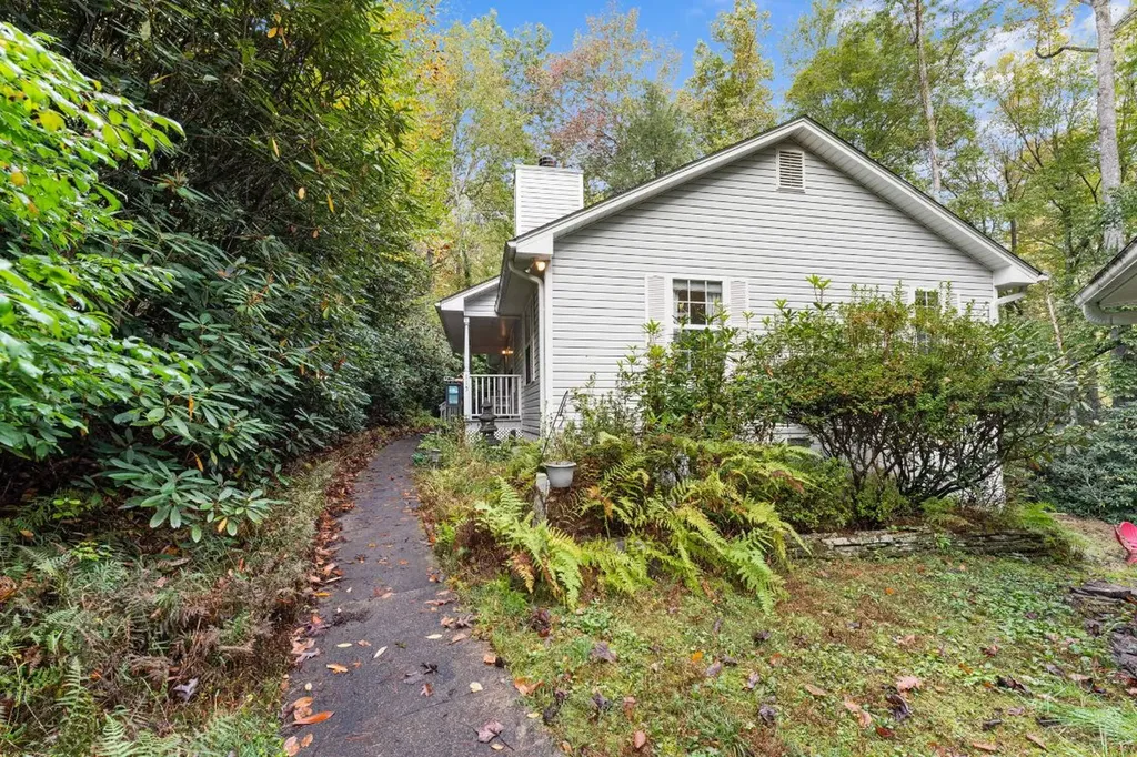 115 Juniper Court Sapphire NC 28774