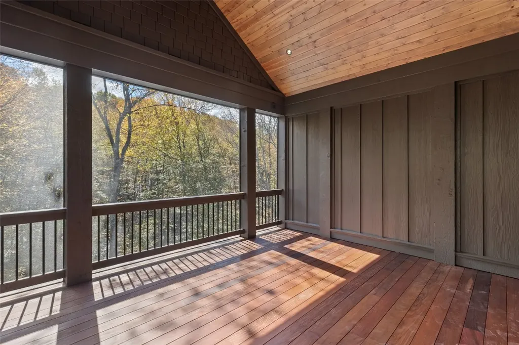 496 Birchwood Drive Highlands NC 28741