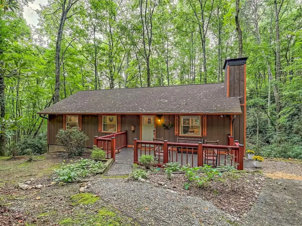 767 Driver Lane Sky Valley GA 30537