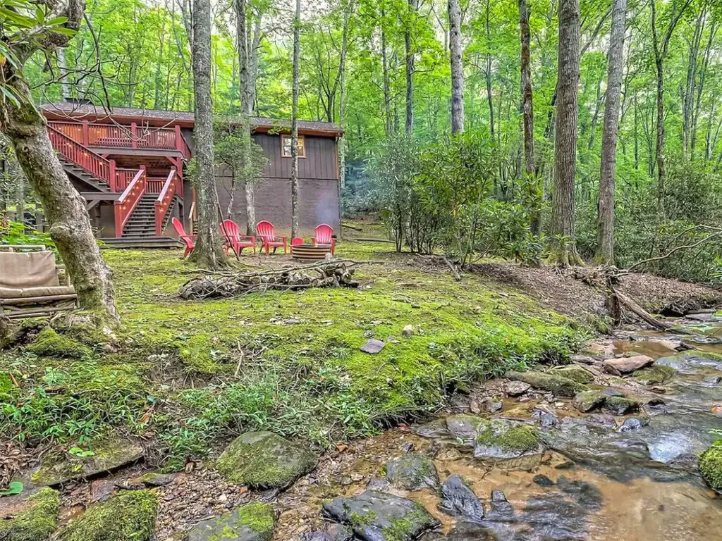 767 Driver Lane Sky Valley GA 30537