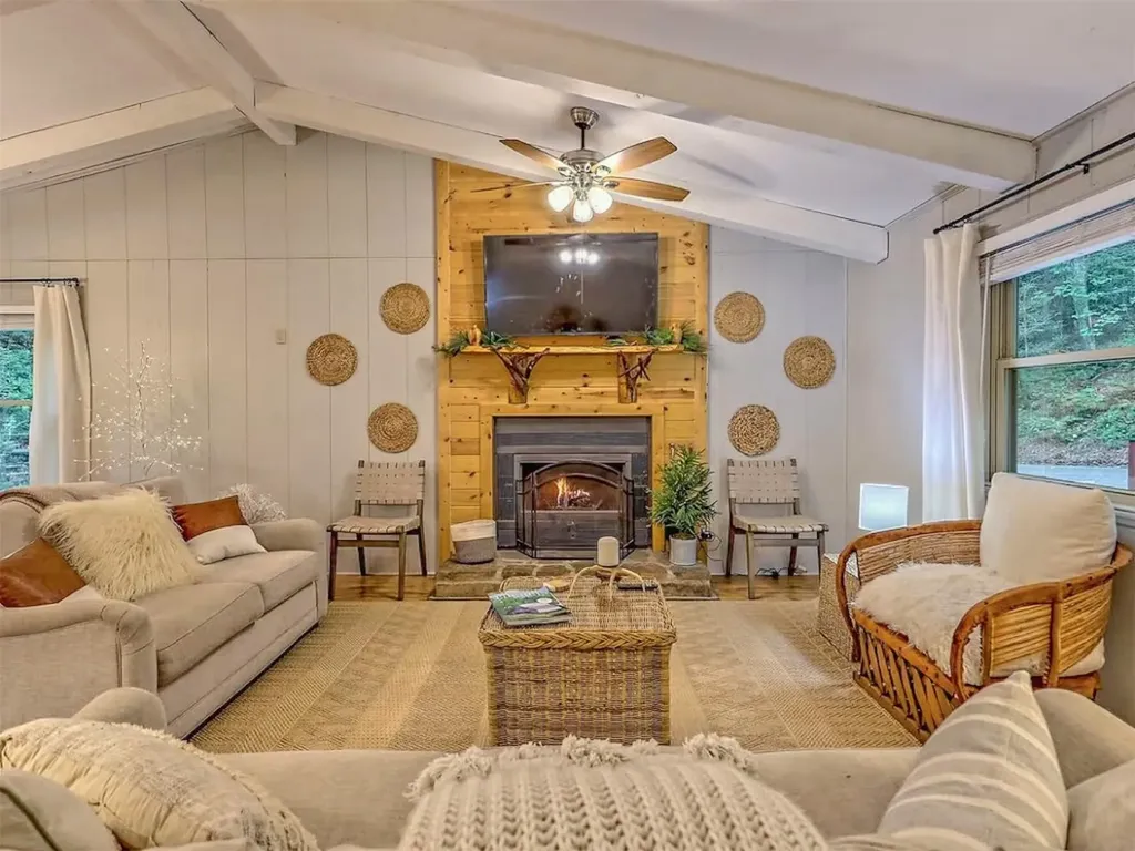 767 Driver Lane Sky Valley GA 30537