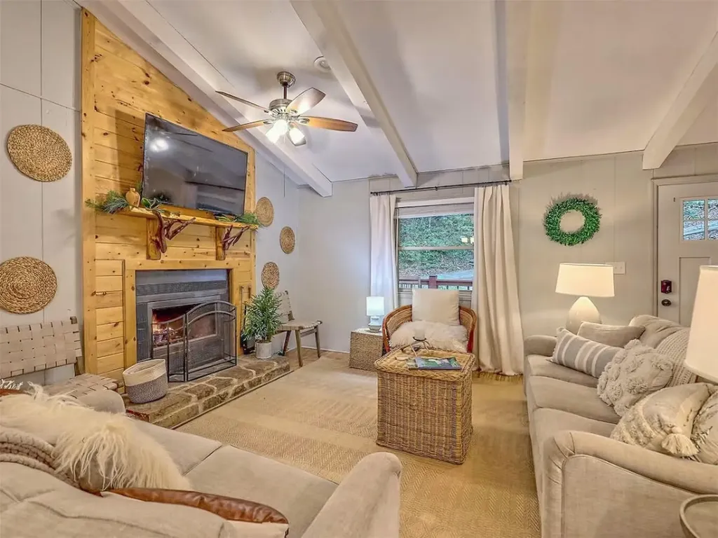 767 Driver Lane Sky Valley GA 30537