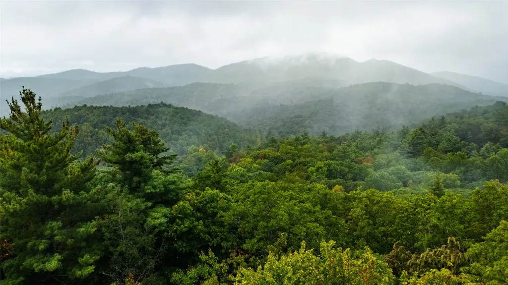 Lot 22 Eastern Summit Road Cashiers NC 28717