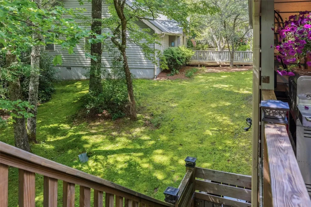 27 Dwarf Mountain Road Sapphire NC 28774