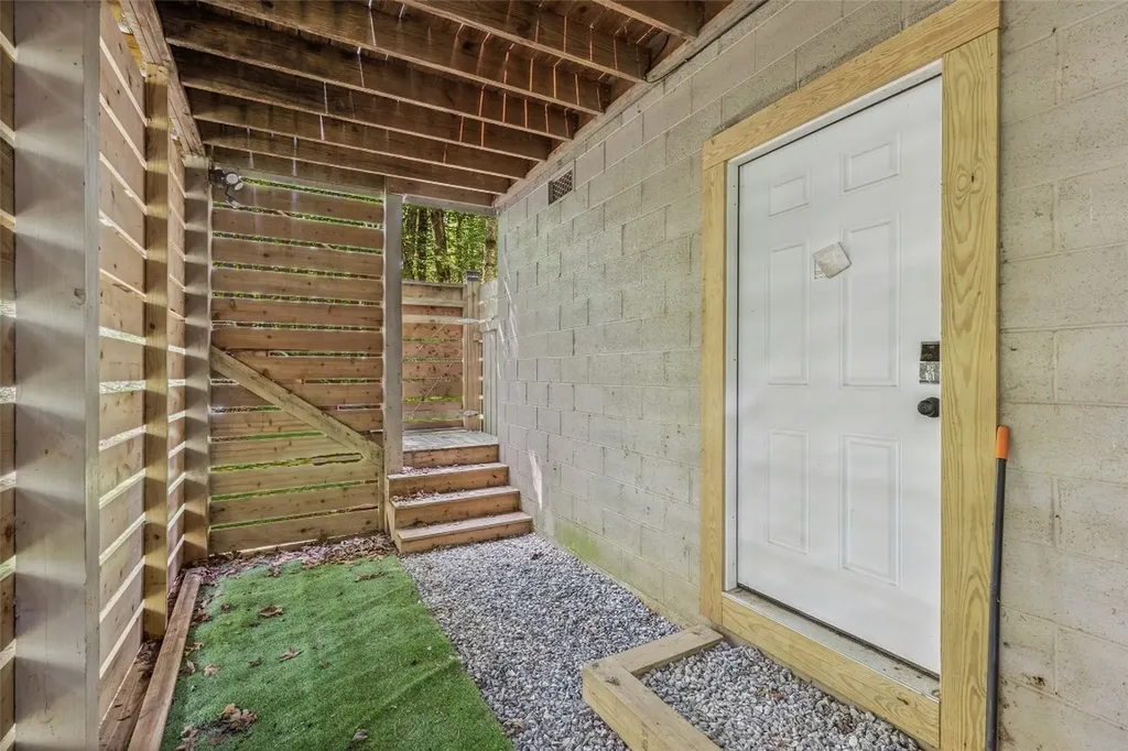 27 Dwarf Mountain Road Sapphire NC 28774