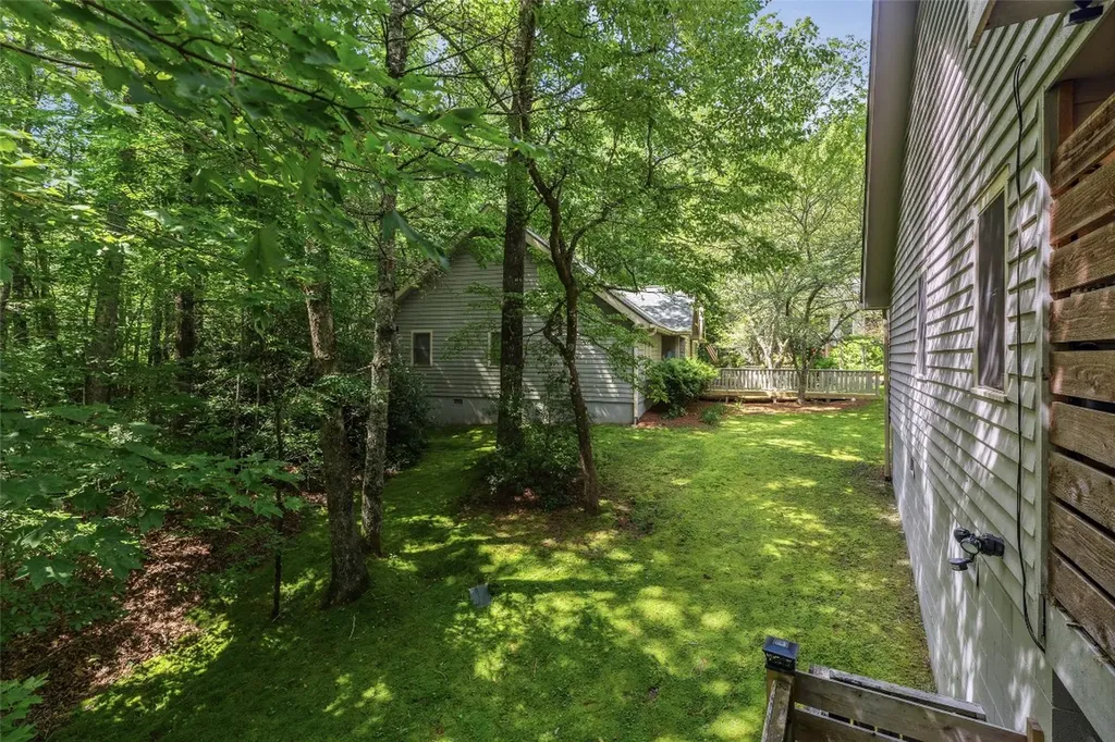 27 Dwarf Mountain Road Sapphire NC 28774