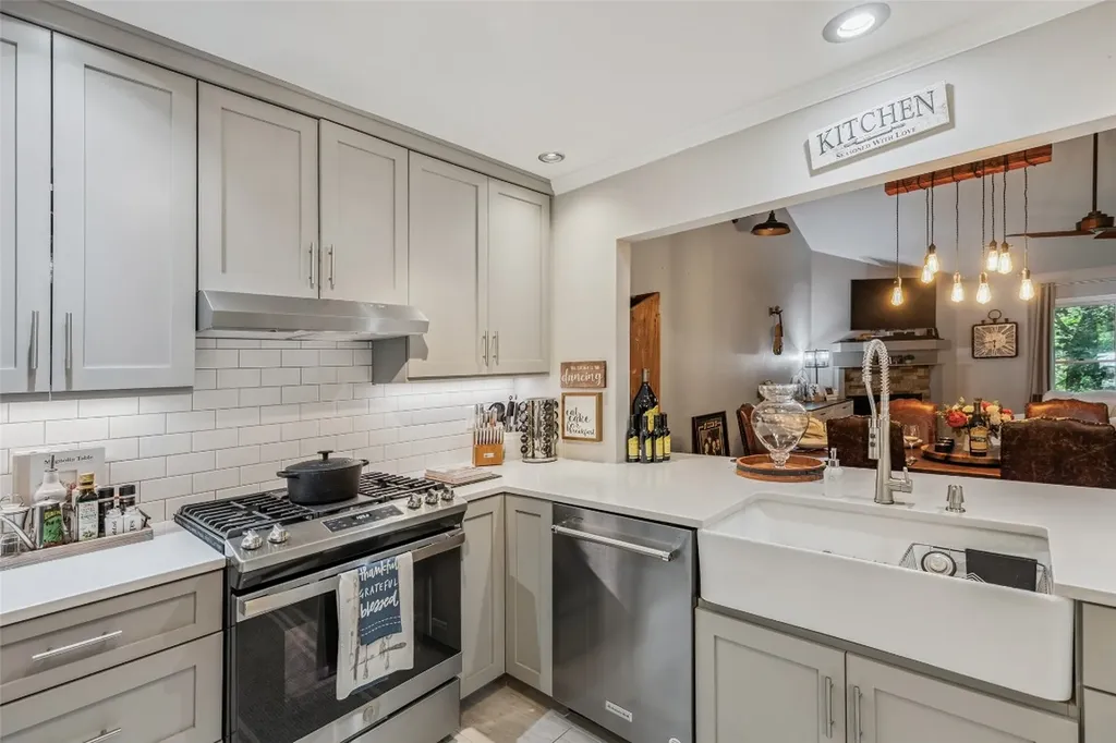 27 Dwarf Mountain Road Sapphire NC 28774