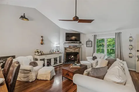 27 Dwarf Mountain Road Sapphire NC 28774