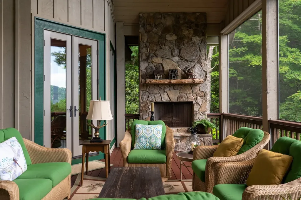 150 Old Hunters Run Cashiers NC 28717