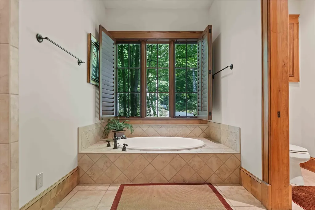 150 Old Hunters Run Cashiers NC 28717