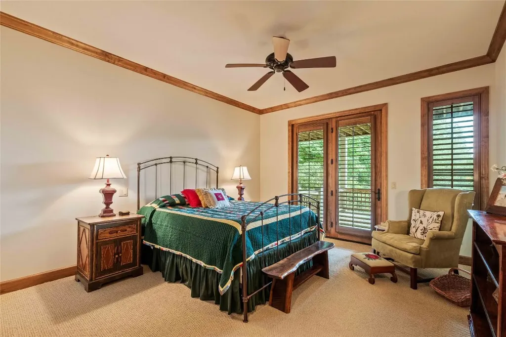 150 Old Hunters Run Cashiers NC 28717