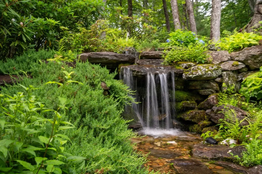 150 Old Hunters Run Cashiers NC 28717