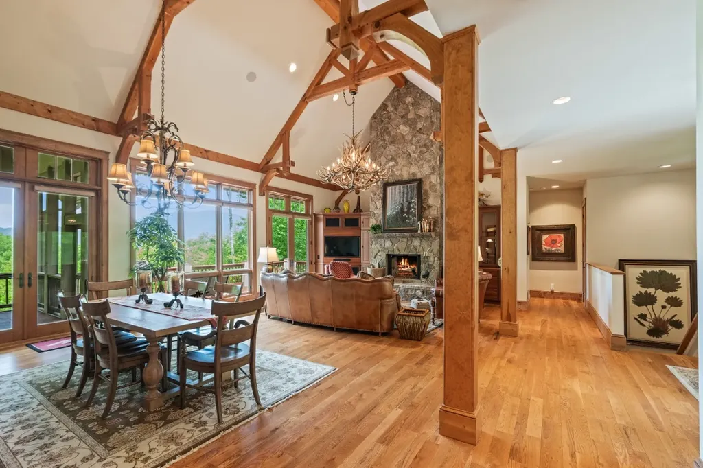 150 Old Hunters Run Cashiers NC 28717