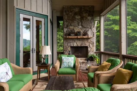 150 Old Hunters Run Cashiers NC 28717