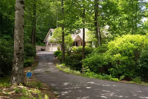 150 Old Hunters Run Cashiers NC 28717