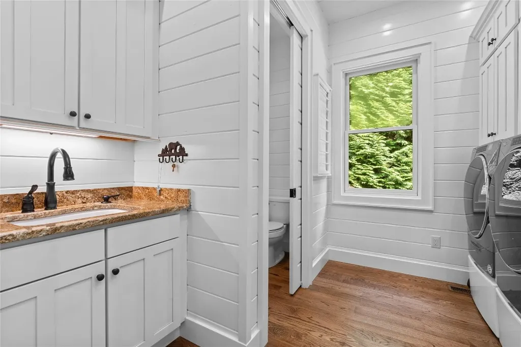 57 Loch Drive Glenville NC 28736