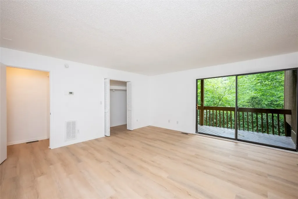 233 Meadow Way Sapphire NC 28774