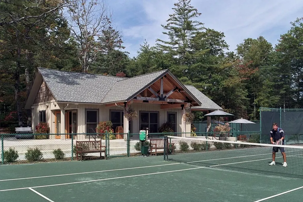 Lot 20 Speckled Feather Pass Sapphire NC 28774