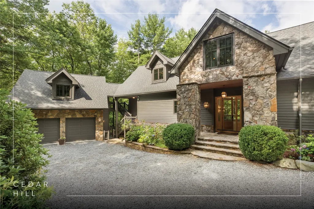 895 W Rochester Drive Cashiers NC 28717