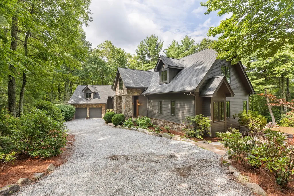 895 W Rochester Drive Cashiers NC 28717