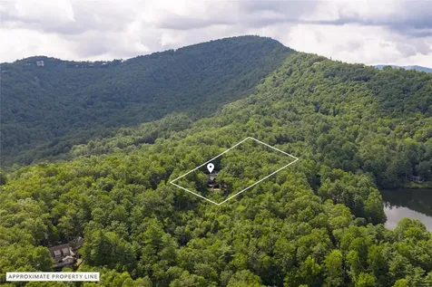 895 W Rochester Drive Cashiers NC 28717