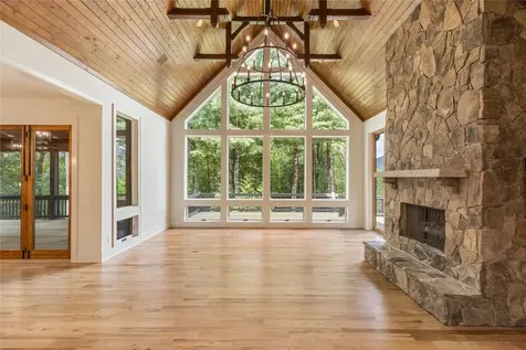 895 W Rochester Drive Cashiers NC 28717