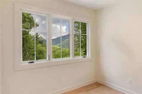 895 W Rochester Drive Cashiers NC 28717