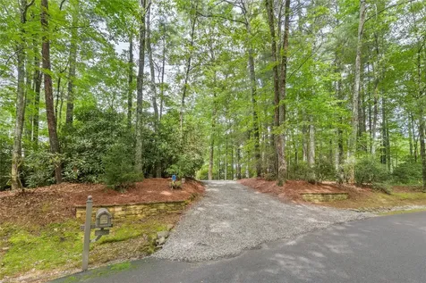 895 W Rochester Drive Cashiers NC 28717