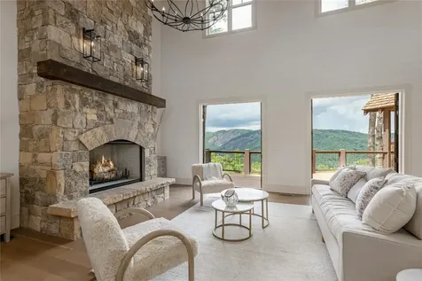 343 Ledgeview Road Cashiers NC 28717