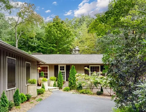 424 Split Rail Row Highlands NC 28741