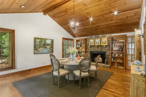 424 Split Rail Row Highlands NC 28741