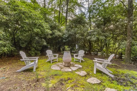 424 Split Rail Row Highlands NC 28741