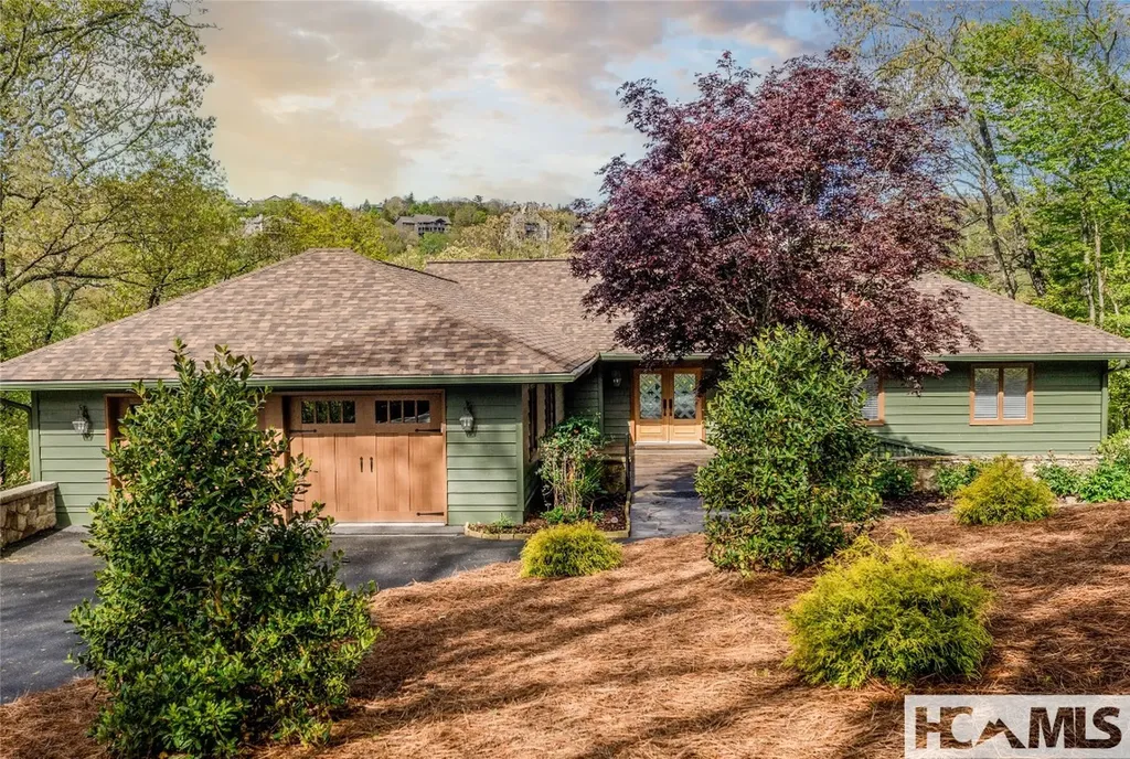 16 S Sassafras Court Highlands NC 28741