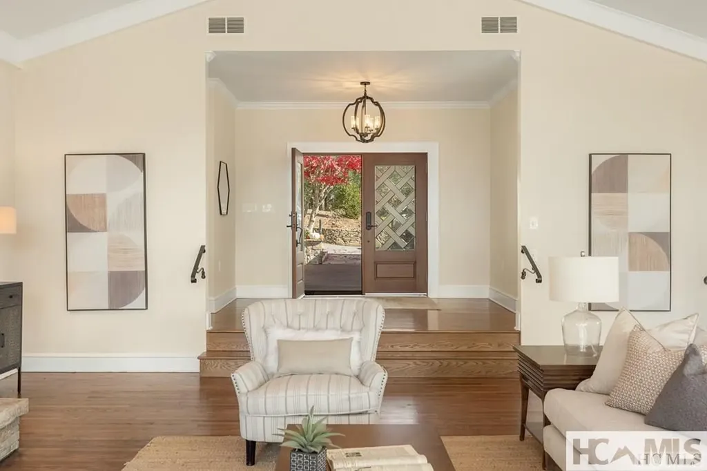 16 S Sassafras Court Highlands NC 28741