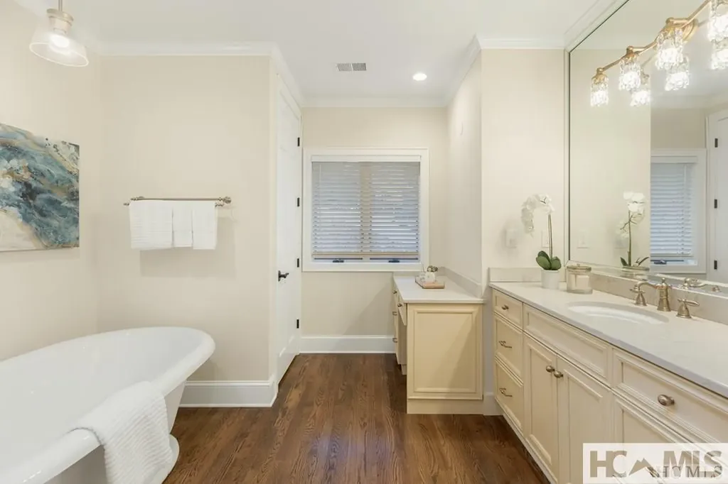 16 S Sassafras Court Highlands NC 28741